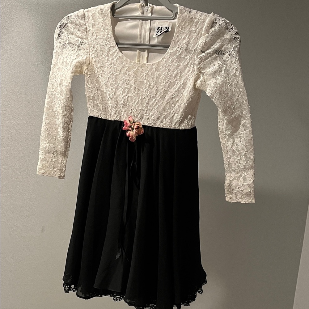 Charming Lace Kids Dress with Floral Accent